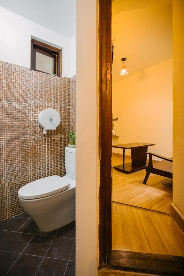 Entire French House With 4 Bedrooms In Hanoi Downtown Exterior photo