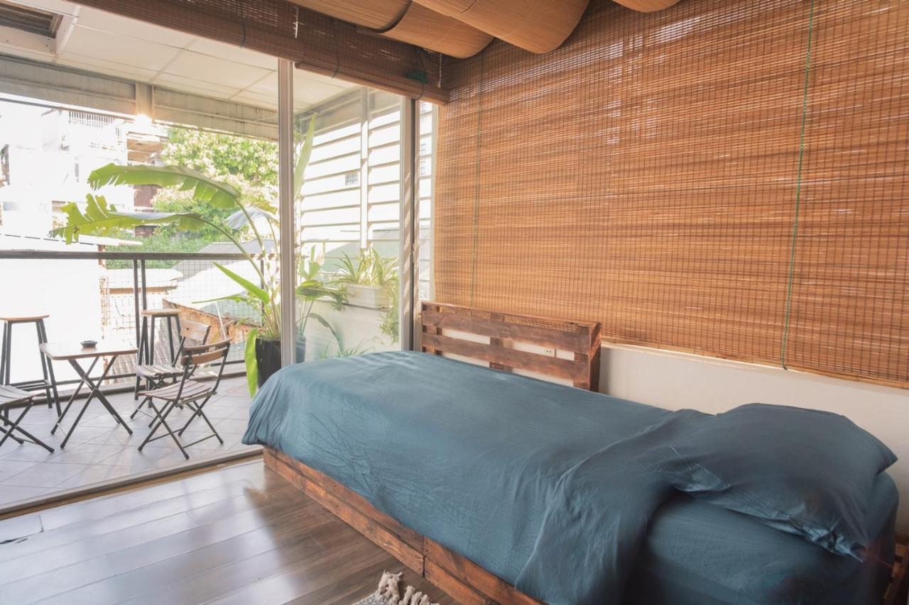 Entire French House With 4 Bedrooms In Hanoi Downtown Exterior photo